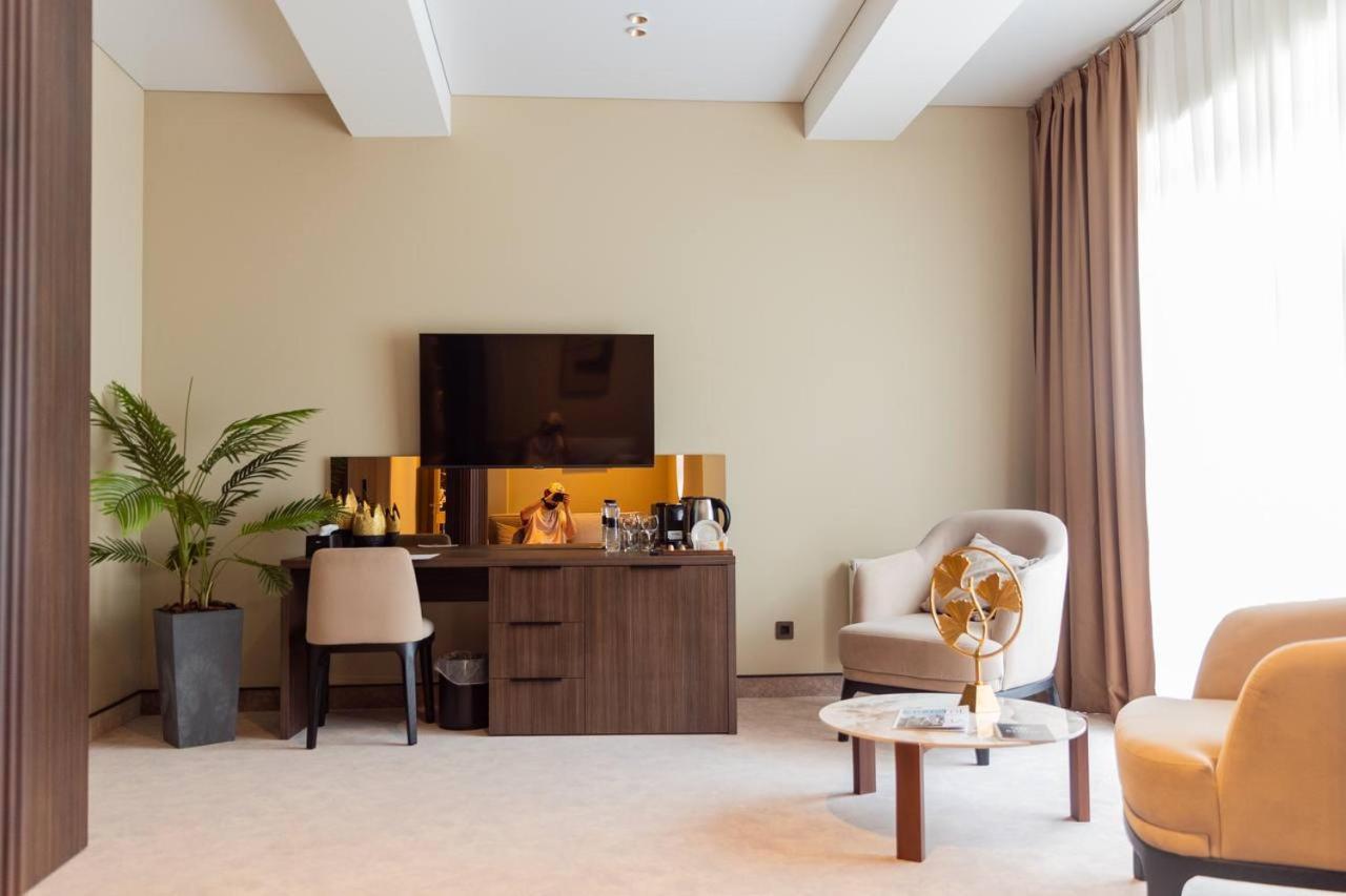 Park Hotel Bristol Uschhorod Zimmer foto